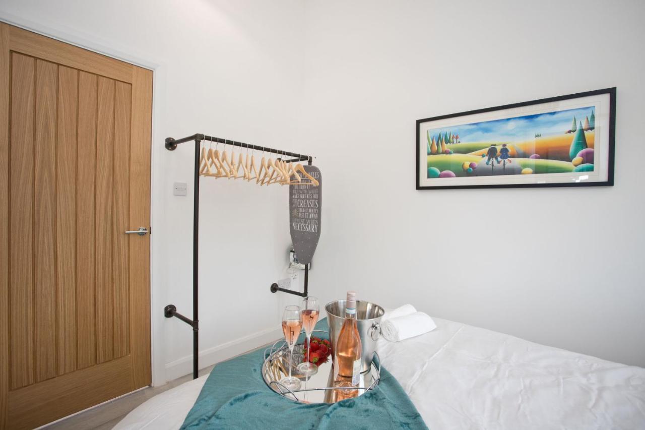 The Bearded Goat Den - A Rural Retreat At This Modern Holiday Cottage Saint Leonards Экстерьер фото