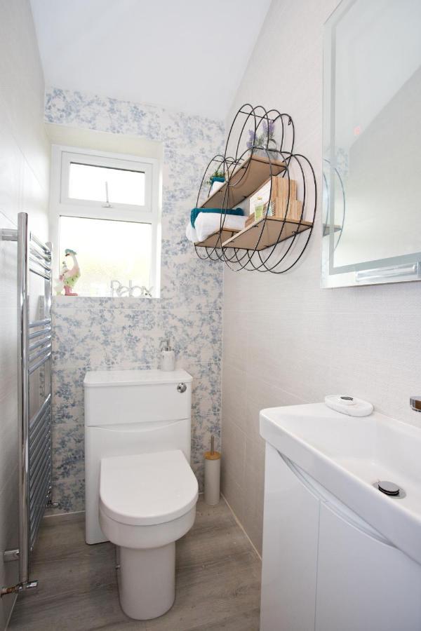 The Bearded Goat Den - A Rural Retreat At This Modern Holiday Cottage Saint Leonards Экстерьер фото